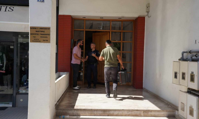 Νέα Σμύρνη: Στην Ασφάλεια η αδερφή του 46χρονου που βρέθηκε νεκρός με μαχαιριές