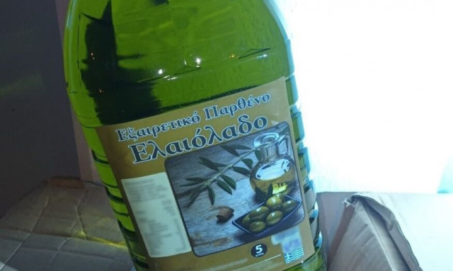 Πέλλα: Τον τσάκωσαν με 500 λίτρα λαδιού αμφιβόλου ποιότητας στο αυτοκίνητο