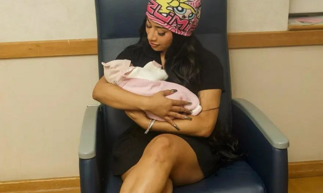 Η Cardi B γέννησε το τρίτο της παιδί ένα μήνα μετά το... διαζύγιο - Η ανάρτηση από το μαιευτήριο