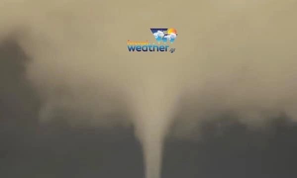 Εμφανίστηκε υδροστρόβιλος στην Πάτρα - Εντυπωσιακό βίντεο