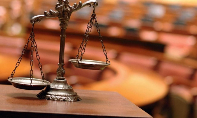 Σε καθολική αποχή και συγκέντρωση διαμαρτυρίας τη Δευτέρα οι δικηγόροι για το νέο Δικαστικό Χάρτη