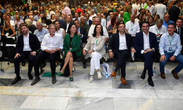 Εκλογές ΠΑΣΟΚ: Διασταύρωσαν τα ξίφη τους οι υποψήφιοι