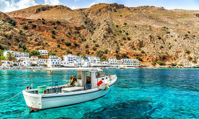 Επτά χωριά της Κρήτης που «μαγεύουν» τους τουρίστες