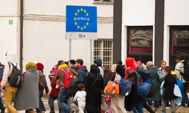 Γερμανία: Επαναφέρει τους ελέγχους στα σύνορα - Οξύνονται οι εντάσεις στους κόλπους της ΕΕ