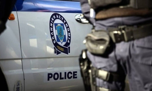 Πετρούπολη: Συνελήφθησαν τρεις ανήλικοι για απόπειρα ληστείας - Η ανακοίνωση της Αστυνομίας