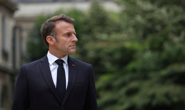 Βαθαίνει η πολιτική κρίση στη Γαλλία: Η «εκδικητική» πρόταση μομφής κατά του Μακρόν από την Αριστερά