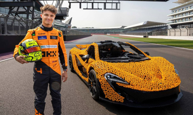 Δείτε τον Lando Norris να οδηγεί μία McLaren P1 από Lego