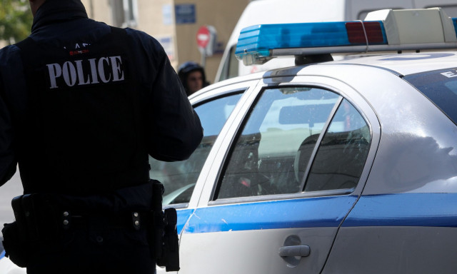 Ηλεία: Ξυλοκόπησε τη μητέρα του με την πόρτα κατάψυξης - Στο νοσοκομείο η 76χρονη