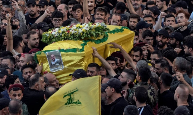 Aνάλυση Guardian: «Η ταπείνωση της Χεζμπολάχ από το Ισραήλ είναι χορός στην άκρη της αβύσσου»