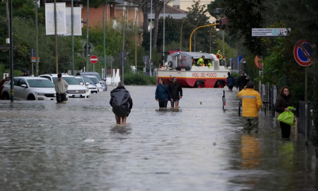 Κακοκαιρία Boris: Νεκρός ένας πυροσβέστης στην Ιταλία - Υπερχείλισε ο ποταμός στην Εμίλια Ρομάνια