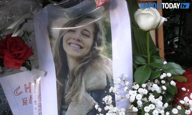 Τραγωδία στη Νάπολη: Νεκρή τουρίστρια από άγαλμα που έπεσε από μπαλκόνι - Τη χτύπησε στο κεφάλι