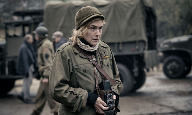 Νέες ταινίες: Η Κέιτ Γουίνσλετ φωτογραφίζει την τραγωδία του Β' Παγκοσμίου Πολέμου