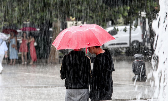 Καιρός - Αρνιακός: Στην δίνη της κακοκαιρίας και το Σαββατοκύριακο - Σαρωτική αλλαγή τη νέα εβδομάδα