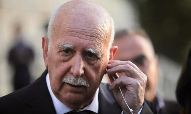 Γιώργος Παπαδάκης σε ρεπόρτερ: «Είστε σοβαροί που θέλετε και δηλώσεις;»