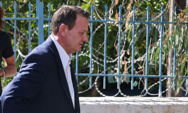 Απόστολος Λύτρας: Οι βιντεοκλήσεις με την 9χρονη κόρη του - Κάθε πότε θα τη βλέπει