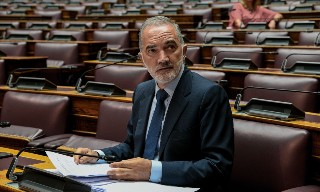 Σαλμάς: «Με διέγραψαν για τις ιδέες μου και τις απόψεις μου - Δεν δίνω την έδρα μου»