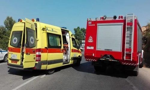 Συναγερμός στα Ιωάννινα: Όχημα έπεσε σε γκρεμό - Δυο εγκλωβισμένοι