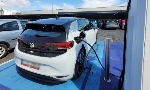 Κινούμαι ηλεκτρικά 3: Την Τρίτη η νέα πληρωμή των δικαιούχων