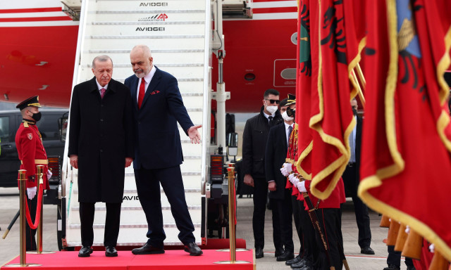 Αλβανία: Τα ύποπτα σχέδια Ράμα - Ερντογάν για το ισλαμικό «Βατικανό» στα Βαλκάνια