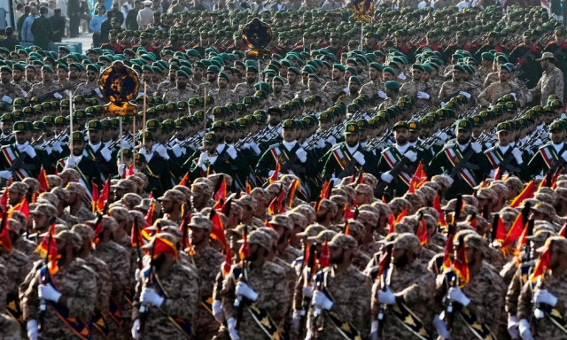 Ιράν: Οι Φρουροί της Επανάστασης απαγόρευσαν τις συσκευές επικοινωνίας μετά τις επιθέσεις