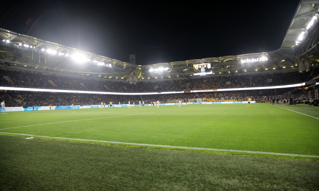 ΑΕΚ – Χάποελ Μπερ Σεβά: Προσαγωγές φίλων της «Ένωσης», επειδή είχαν σημαίες της Παλαιστίνης