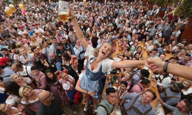 Γερμανια: Ο φόβος των τζιχαντιστών οδηγεί σε «δρακόντεια» μέτρα ασφαλείας για το Oktoberfest