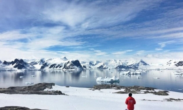 Οι τουρίστες βιάζονται να δουν τους παγετώνες πριν εξαφανιστούν - Τα ταξίδια έχουν γίνει θανατηφόρα