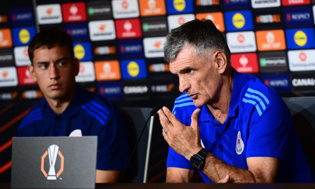 Λιόν - Ολυμπιακός: «Να δείξουμε τι αξίζουμε, είμαι πάντα απαιτητικός» - Οι δηλώσεις του Μεντιλίμπαρ