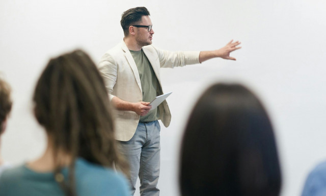 Πανεπιστήμιο Πατρών: 25 εργαλεία τεχνητής νοημοσύνης για εκπαιδευτικούς