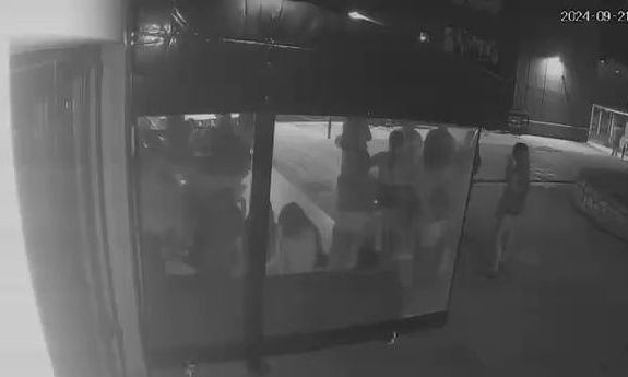 Γλυφάδα: Διακινούσαν φωτογραφία της 14χρονης πριν τον ξυλοδαρμό - Πώς την έπεισαν για το ραντεβού