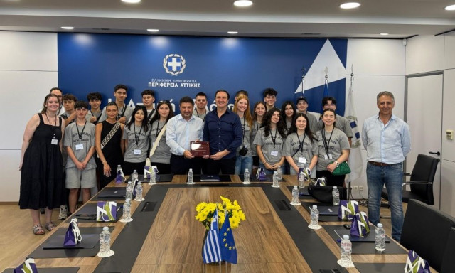 Συνάντηση Χαρδαλιά με μαθητές της ελληνικής κοινότητας της Μελβούρνης