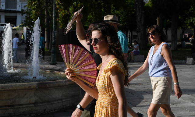 Καιρός: Κορυφώθηκε η ζέστη σήμερα σε πολλές περιοχές - Πού ξέπερασε ο υδράργυρος τους 32 °C