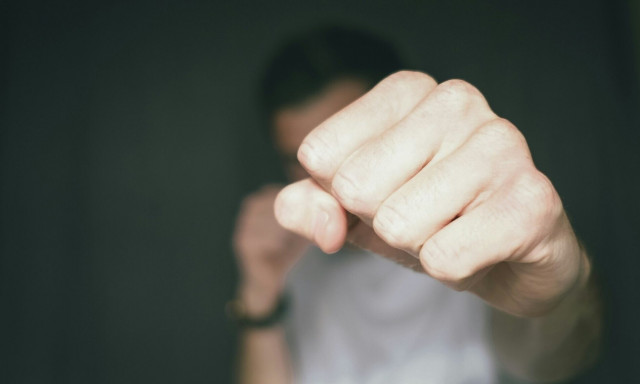 «Θερίζει» η βία μεταξύ ανηλίκων - Κρήτη: Χειροπέδες σε τρία άτομα και στους κηδεμόνες τους