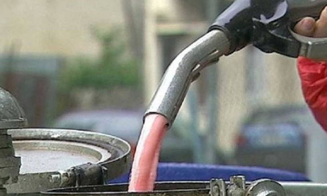 Πετρέλαιο: Κατρακυλούν οι τιμές μετά τη δέσμευση Ισραήλ να μην χτυπήσει πετρελαϊκές πηγές του Ιράν