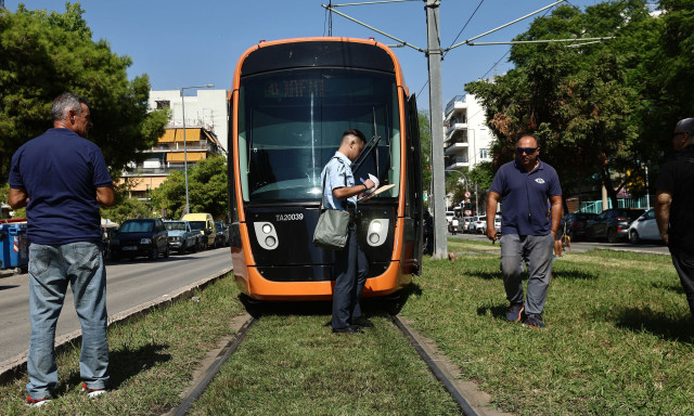 Φάληρο: «Το παιδί είναι καλά, βρίσκεται προληπτικά στο νοσοκομείο», λέει ο πατέρας του 15χρονου