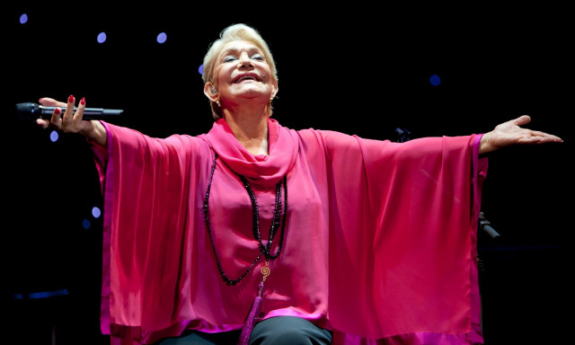 Μαρινέλλα: Κρίσιμες ώρες για τη «μεγάλη Κυρία» του τραγουδιού- Στη ΜΕΘ μετά από εγκεφαλικό επεισόδιo