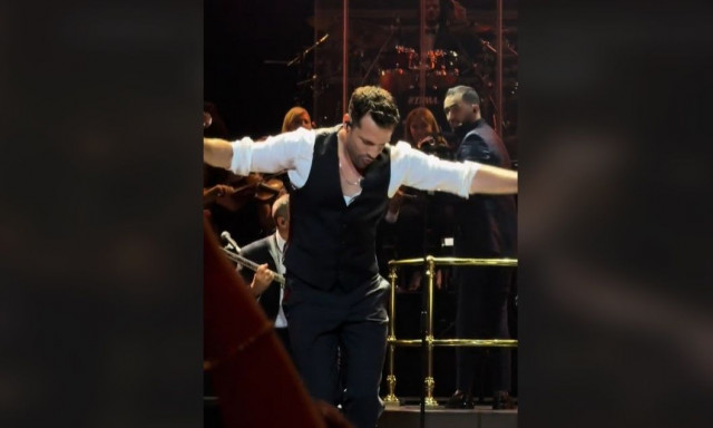 Κωνσταντίνος Αργυρός: «Μάνα ο γιος σου χορεύει στο Royal Albert Hall» - Δείτε το βίντεο