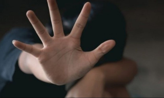 Ισπανία: 3 παιδιά ζούσαν σε «σπίτι του τρόμου» από το 2021 -  Δεν τους επιτρεπόταν να βγαίνουν έξω