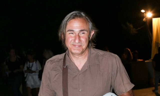 Άκης Σακελλαρίου: Εξιτήριο μετά την επέμβαση για τον ηθοποιό - Τα πρώτα του λόγια