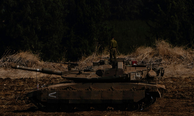 Αντίστροφη μέτρηση: Ο ισραηλινός στρατός κηρύσσει κλειστή στρατιωτική ζώνη στα σύνορα με τον Λίβανο