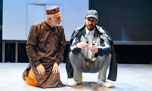 Θέατρο Κατερίνα Βασιλάκου: «Το αγόρι με τις δυο καρδιές» συνεχίζει την πορεία του και τον χειμώνα