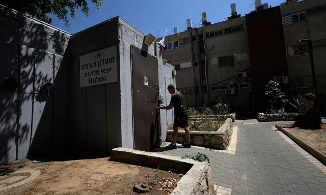 Μέσα στα καταφύγια του Ισραήλ: Η ζωή υπό την απειλή πυραύλων - Ανατριχιαστικές εικόνες