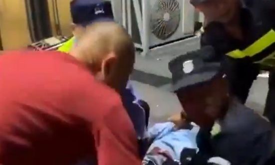 Σαγκάη: Βίντεο ντοκουμέντο με άνδρα να εισβάλει σε σούπερ μάρκετ και να σκοτώνει 3 ανθρώπους