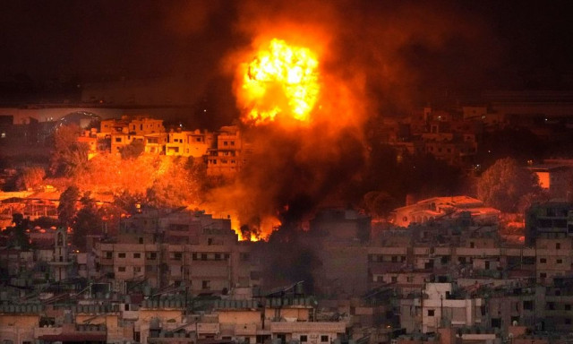 Guardian: «Η περιφερειακή σύγκρουση που τόσο πολύ φοβόταν ο πλανήτης ξεκίνησε»