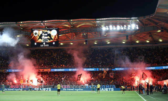 Super League: ΑΕΚ κι Ολυμπιακός κλήθηκαν σε απολογία