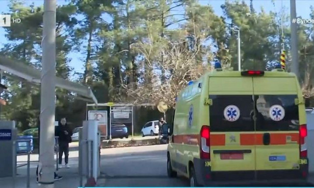 Νέος Κόσμος: Σύγκρουση σχολικού με ΙΧ - Μια τραυματίας