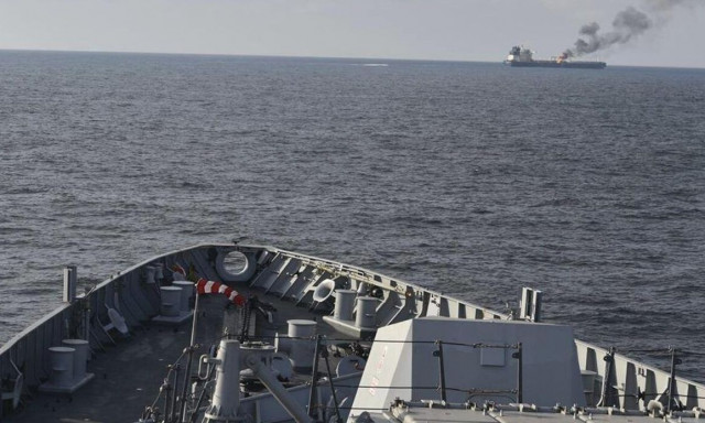 Reuters: Στόχος των Χούθι πλοία ελληνικών εταιρειών - «Ετοιμαστείτε να δεχτείτε επίθεση»