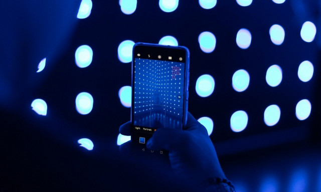 Τα μάτια των παιδιών δεν προστατεύονται επαρκώς από τα φώτα LED που περιέχονται σε πολλά παιχνίδια