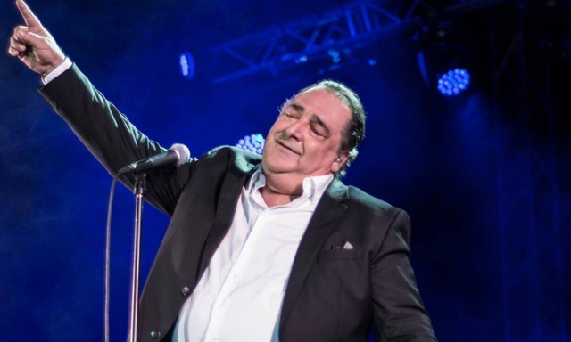 Βασίλης Καρράς: Γίνεται πραγματικότητα η τελευταία επιθυμία του τραγουδιστή