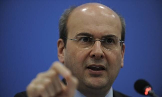 Χατζηδάκης: «Η κυβέρνηση εξαντλεί τις δυνατότητες που έχει στη διάθεσή της»–Τι είπε για την ακρίβεια